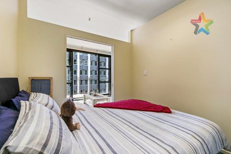 Photo of property in Atrium Towers, 6b/154 The Terrace, Wellington Central, Wellington, 6011