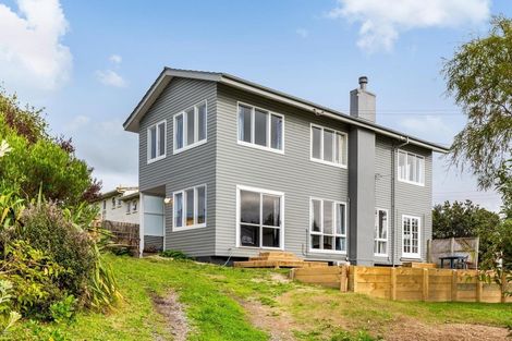 Photo of property in 1 Derby Place, Cannons Creek, Porirua, 5024