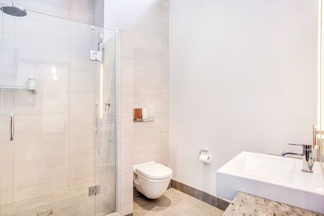 Photo of property in 49 Masterton Road, Rothesay Bay, Auckland, 0630