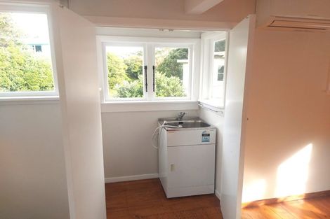 Photo of property in 92 Fraser Avenue, Johnsonville, Wellington, 6037