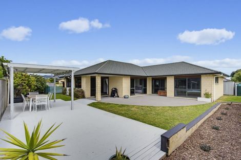 Photo of property in 1 William Noel Place, Waikanae Beach, Waikanae, 5036