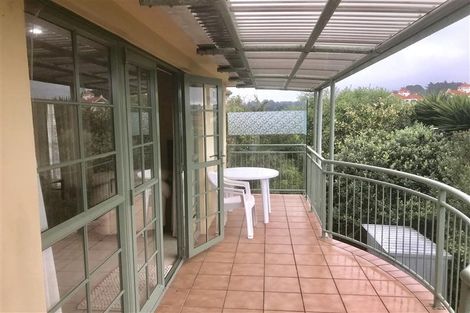 Photo of property in 28 Parkwood Crescent, Gulf Harbour, Whangaparaoa, 0930