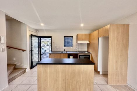 Photo of property in 5q Dryden Place, Mount Wellington, Auckland, 1051