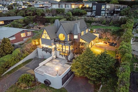 Photo of property in 8 Muritai Terrace, Mount Pleasant, Christchurch, 8081