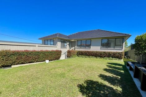 Photo of property in 2/5 Howard Road, Northcote, Auckland, 0627