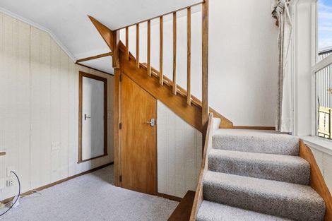 Photo of property in 2 Hudson Street, Island Bay, Wellington, 6023