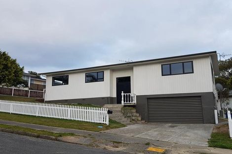 Photo of property in 2 Quinn Grove, Ranui, Porirua, 5024