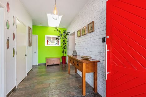 Photo of property in 109 Golf Road, Paraparaumu Beach, Paraparaumu, 5032