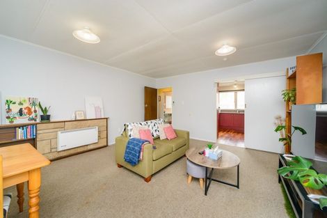 Photo of property in 2/360 College Street, West End, Palmerston North, 4410