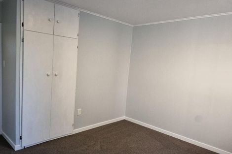 Photo of property in 37 Awanui Street, Merrilands, New Plymouth, 4312