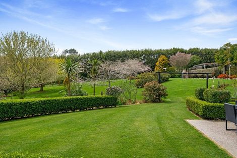 Photo of property in 175 Oraha Road, Kumeu, 0892