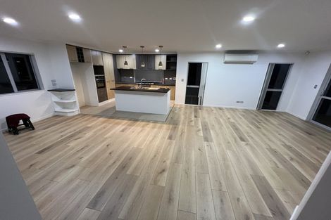 Photo of property in 41c Redoubt Road, Goodwood Heights, Auckland, 2105