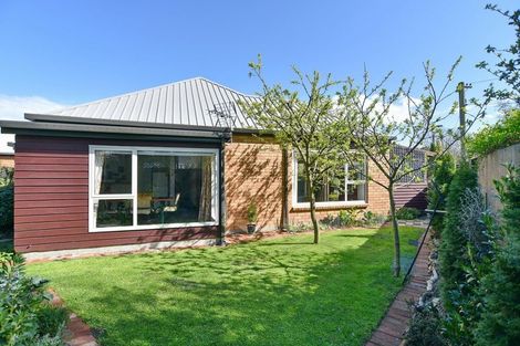 Photo of property in 2/33 Studholme Street, Somerfield, Christchurch, 8024