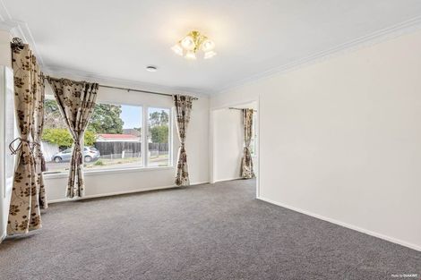 Photo of property in 31 London Street, Te Atatu Peninsula, Auckland, 0610
