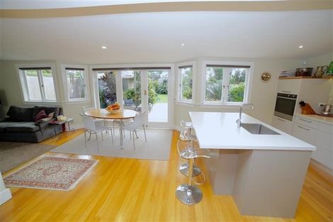 Photo of property in 42 Tui Street, Point Chevalier, Auckland, 1022
