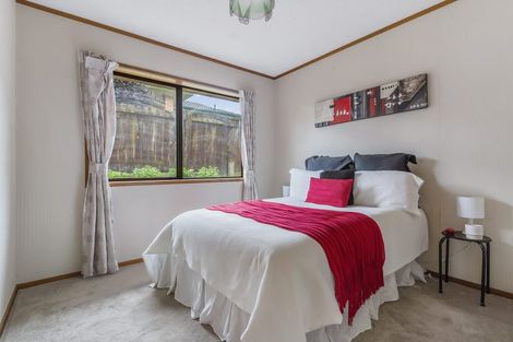 Photo of property in 75 Dalwhinnie Parade, Highland Park, Auckland, 2010