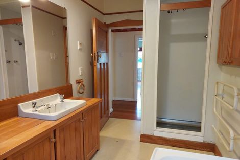 Photo of property in 6 Highland Crescent, Wadestown, Wellington, 6012