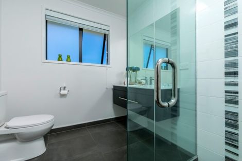 Photo of property in 2 Ruth Craig Place, Stanmore Bay, Whangaparaoa, 0932