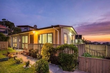 Photo of property in 7 Murchison Street, Island Bay, Wellington, 6023