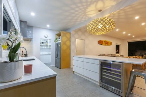 Photo of property in 30 Newry Road, Raumati Beach, Paraparaumu, 5032