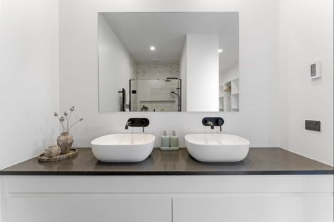 Photo of property in 2 Shearwater Lane, Point Wells, 0986