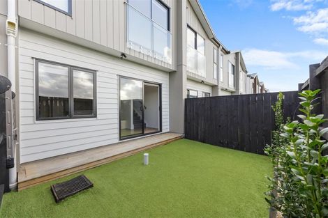 Photo of property in 67 Whare Kauri Road, Papakura, 2110
