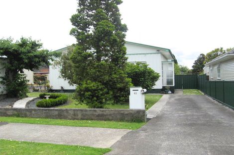 Photo of property in 41 Shortt Avenue, Mangere Bridge, Auckland, 2022