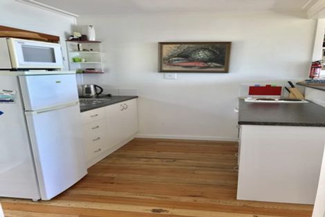 Photo of property in 45 Seaview Road, Cable Bay, 0420