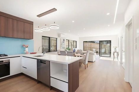 Photo of property in 29b West Harbour Drive, West Harbour, Auckland, 0618