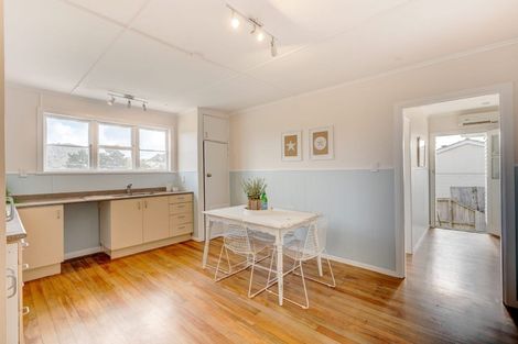 Photo of property in 27 Charles Street, Te Kamo, Whangarei, 0112