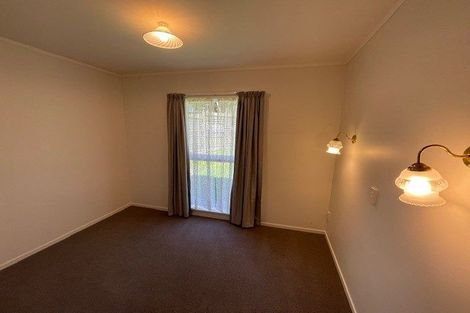 Photo of property in 1/4 Keldale Place, Forrest Hill, Auckland, 0620