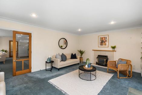 Photo of property in 57 Crofton Road, Harewood, Christchurch, 8051