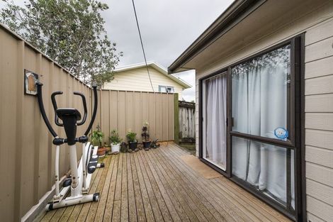 Photo of property in 21 Dahlstrom Grove, Kelvin Grove, Palmerston North, 4414