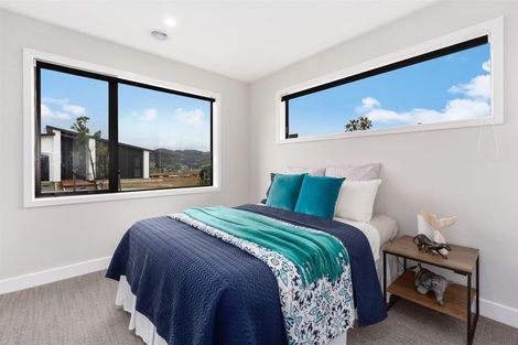 Photo of property in 16 Rotorua Grove, Aotea, Porirua, 5024