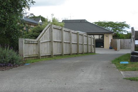 Photo of property in 18 Greig Place, Pukekohe, 2120