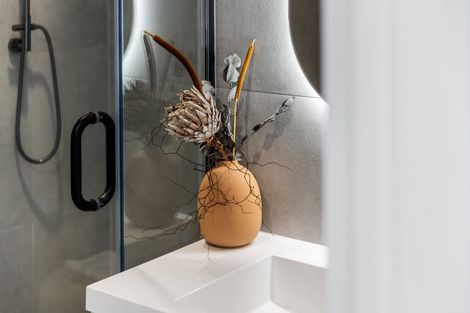 Photo of property in 15 Humariri Street, Point Chevalier, Auckland, 1022
