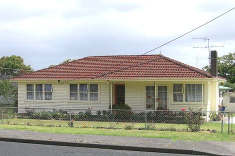 Photo of property in 2 Lancaster Road, Beach Haven, Auckland, 0626