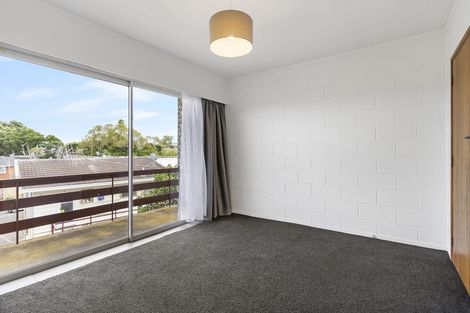 Photo of property in 11 Mcdonald Crescent, Mount Wellington, Auckland, 1060