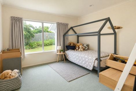 Photo of property in 4 Portal Place, Murrays Bay, Auckland, 0630