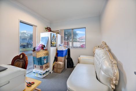 Photo of property in 6 Jezero Drive, Massey, Auckland, 0614