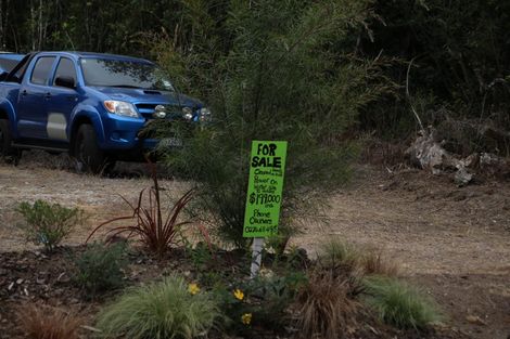 Photo of property in 8 Parawera Drive, Acacia Bay, Taupo, 3330