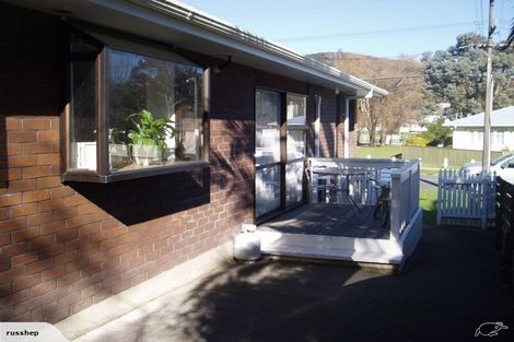 Photo of property in 2/25 Horoeka Street, Stokes Valley, Lower Hutt, 5019