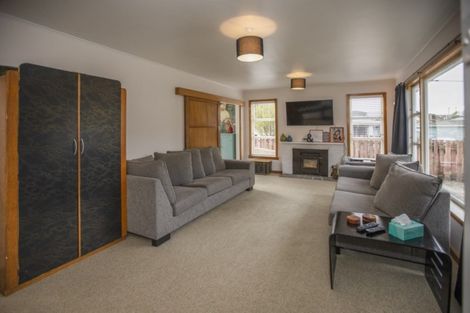 Photo of property in 76 Hampden Street, Picton, 7220