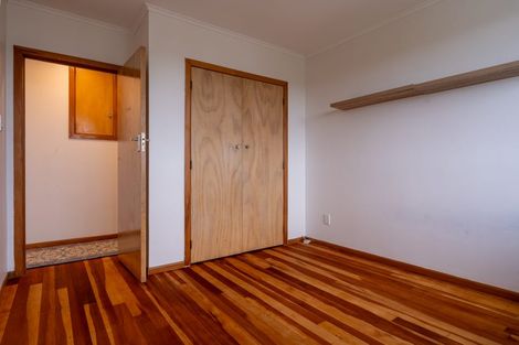 Photo of property in 1 Wakeling Avenue, Te Atatu South, Auckland, 0610