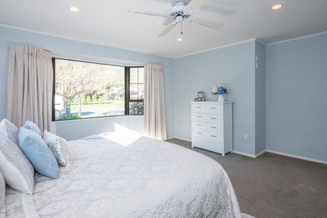 Photo of property in 20 Awanui Drive, Waikanae, 5036