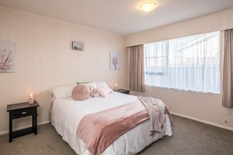 Photo of property in 20 Awanui Drive, Waikanae, 5036