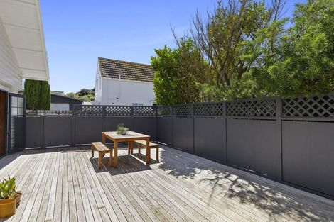 Photo of property in 48 Darlington Road, Miramar, Wellington, 6022