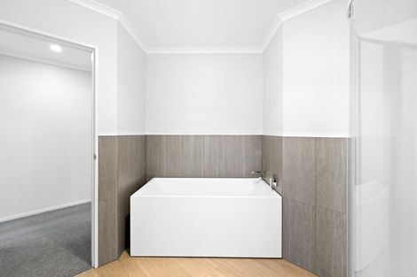 Photo of property in 13 Mangakoea Place, St Andrews, Hamilton, 3200