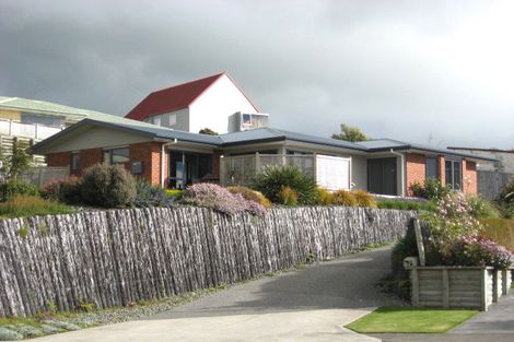 Photo of property in 7 Whalers Rise, Whalers Gate, New Plymouth, 4310