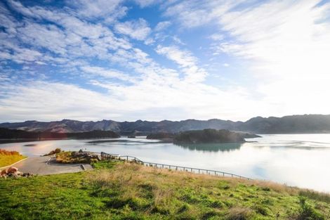 Photo of property in 12 Ohinehau Lane, Charteris Bay, Governors Bay, 8971